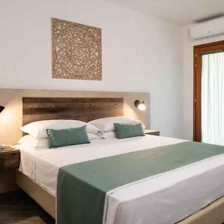 Coro E Bentu Rooms & View San Teodoro  Exterior photo